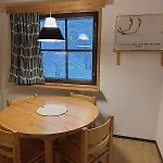 Cozy And Newly Renovated, Single-level In * Levi