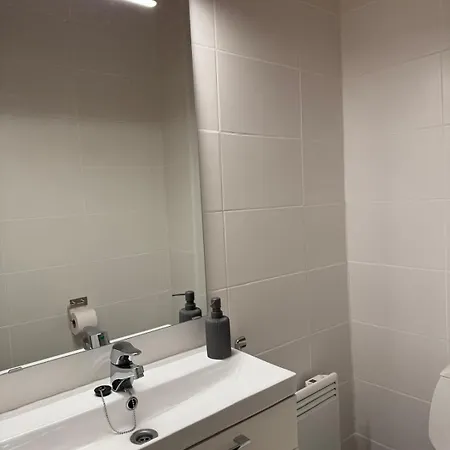 Lejlighed Cozy And Newly Renovated, Single-level In *