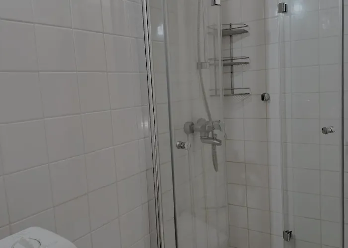 Cozy And Newly Renovated, Single-level In